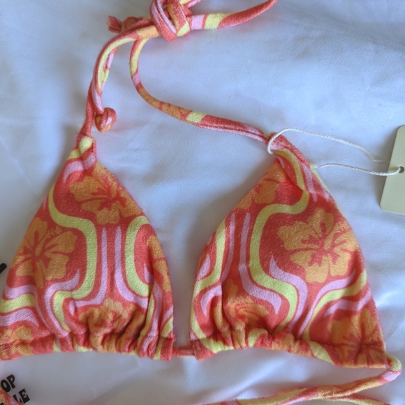 Aurelle Lilo Bikini Set - Picture 2 of 5